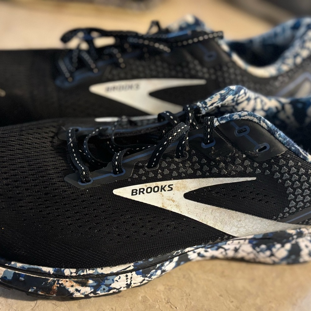 Brooks Black and White Running Shoes